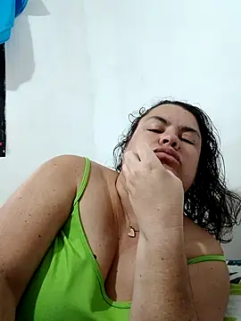 yaneth  online show from 10/31/25, 11:29