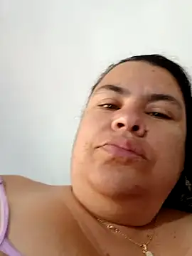 yaneth  online show from 10/21/25, 01:10