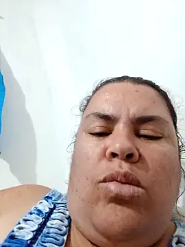 yaneth  online show from 11/18/25, 12:04