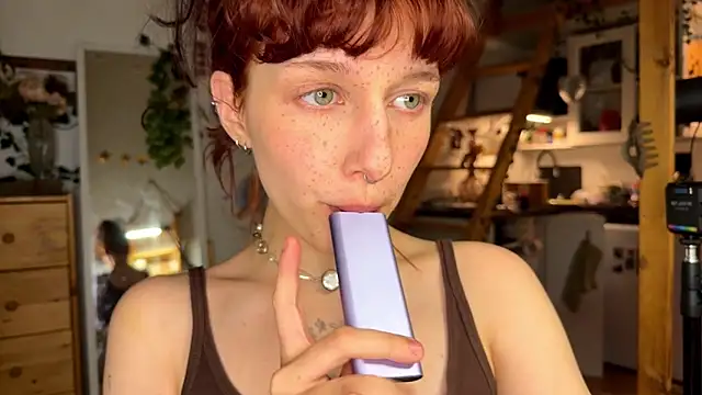 LeelooYolo online show from 06/03/26, 08:57