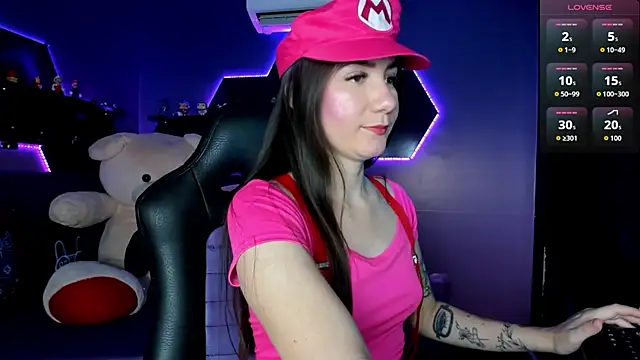 Snapshot of Bambi_cutee chatting on 11/19/25, 11:43 Bambi cutee online show from 11/19/25, 11:43