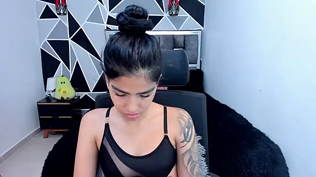 valeria-duarte online show from 04/17/26, 06:55