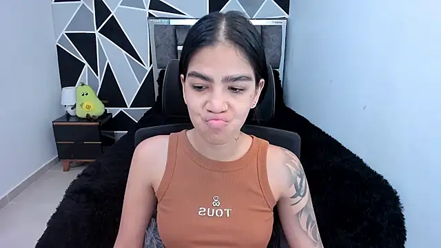 valeria-duarte online show from 04/02/26, 12:23