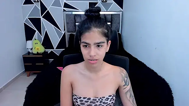 valeria-duarte online show from 04/05/26, 06:03