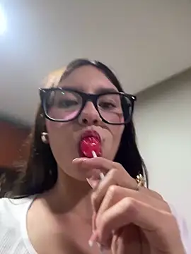 Katie rawwww online show from 09/27/25, 11:44