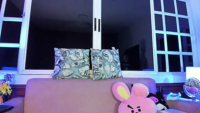 Snapshot of harimoon1 chatting on 10/29/25, 12:20 harimoon1 online show from 10/29/25, 12:20