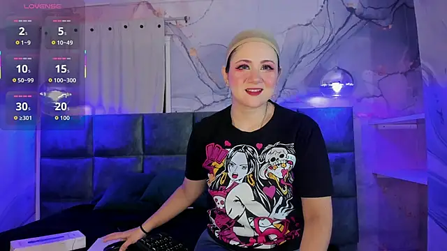 Snapshot of harimoon1 chatting on 11/24/25, 03:17 harimoon1 online show from 11/24/25, 03:17