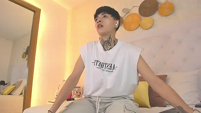 Snapshot of b3k_afrodict chatting on 02/13/26, 03:28 b3k afrodict online show from 02/13/26, 03:28