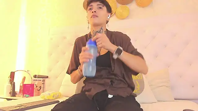 Snapshot of b3k_afrodict chatting on 02/01/26, 03:49 b3k afrodict online show from 02/01/26, 03:49