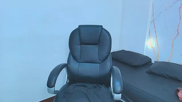 Karla hilton1 online show from 11/20/25, 11:44