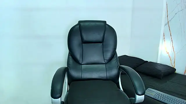 Karla hilton1 online show from 03/10/26, 11:47