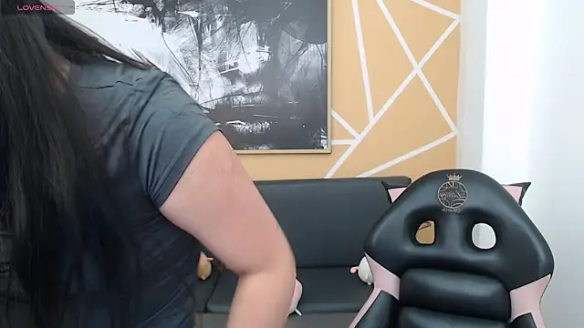 olivia russo  online show from 09/22/25, 01:06