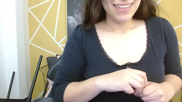 olivia russo  online show from 04/17/26, 10:12