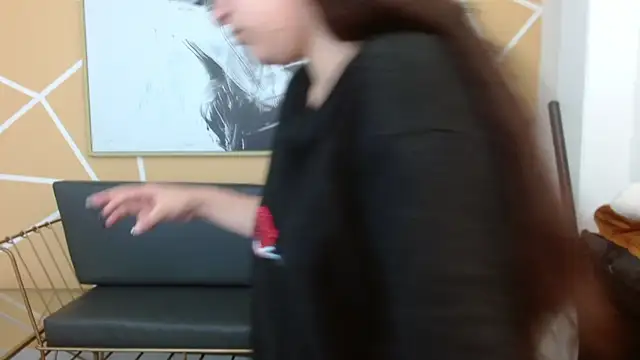 olivia russo  online show from 05/07/26, 08:01