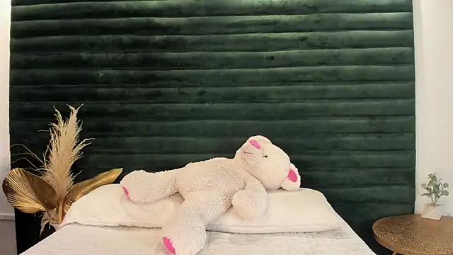 LiliCarterm online show from 04/09/26, 04:03