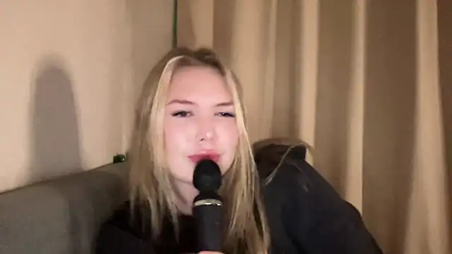 Its charliie online show from 12/23/25, 12:00