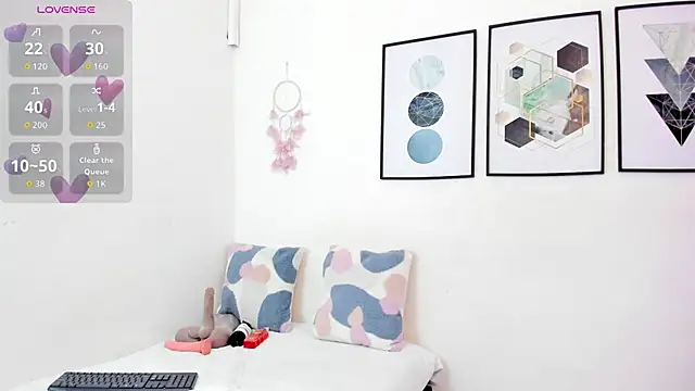 yunna7 online show from 10/19/25, 11:35