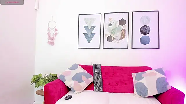 yunna7 online show from 12/01/25, 11:33