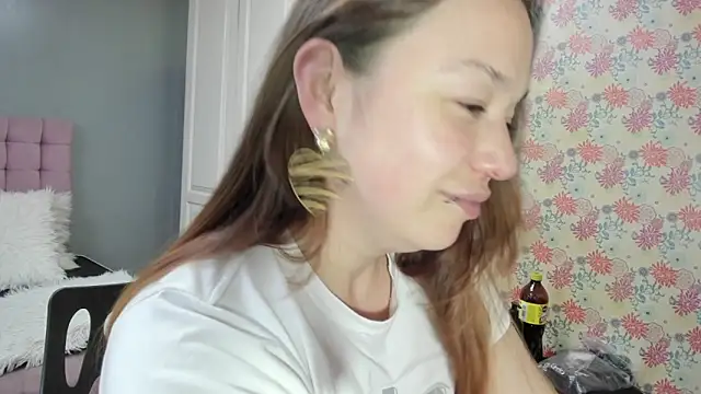 Tammy parker  online show from 11/07/25, 04:39