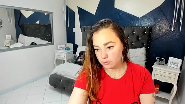 Tammy parker  online show from 10/10/25, 05:08