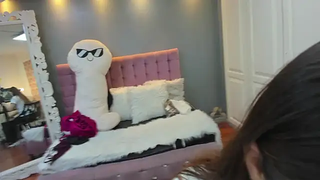 Tammy parker  online show from 11/05/25, 04:26