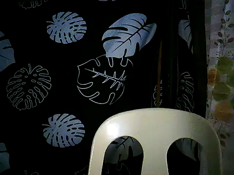 yuana25 online show from 09/30/25, 06:08