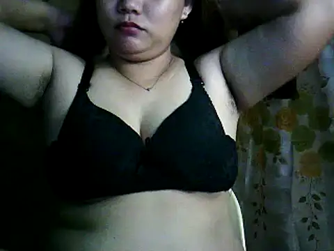 yuana25 online show from 11/24/25, 03:39