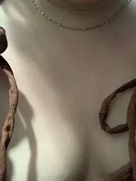 yang-2269 online show from 02/24/26, 09:04