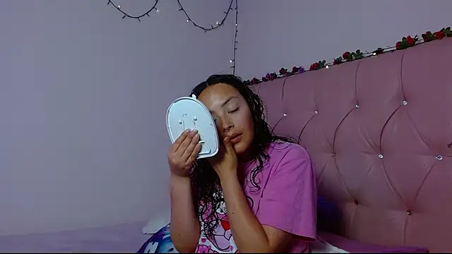 manumeow1 online show from 12/04/25, 10:20