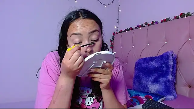 manumeow1 online show from 12/03/25, 10:09