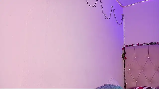 manumeow1 online show from 02/22/26, 12:24