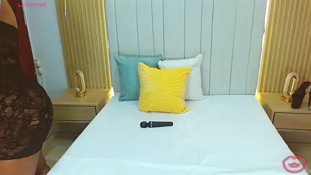 WildScarlet online show from 10/27/25, 01:34