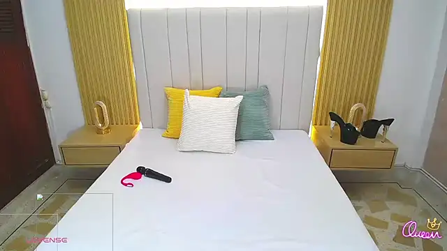 Snapshot of WildScarlet chatting on 02/14/26, 01:11 WildScarlet online show from 02/14/26, 01:11