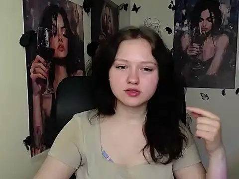 LadyAlice  online show from 04/08/26, 06:04