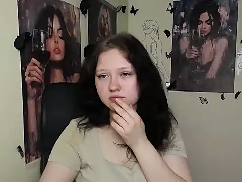 LadyAlice  online show from 04/07/26, 05:53