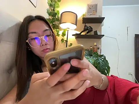 Sluttgwen69 online show from 02/18/26, 04:14