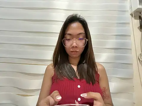 Sluttgwen69 online show from 03/11/26, 02:22