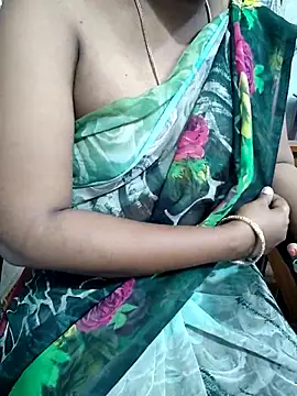 Snapshot of lolida69thamil chatting on 10/01/25, 05:17 lolida69thamil online show from 10/01/25, 05:17