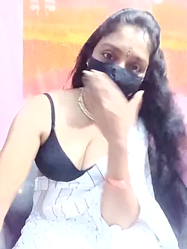 hotsana79 online show from 10/22/25, 12:04