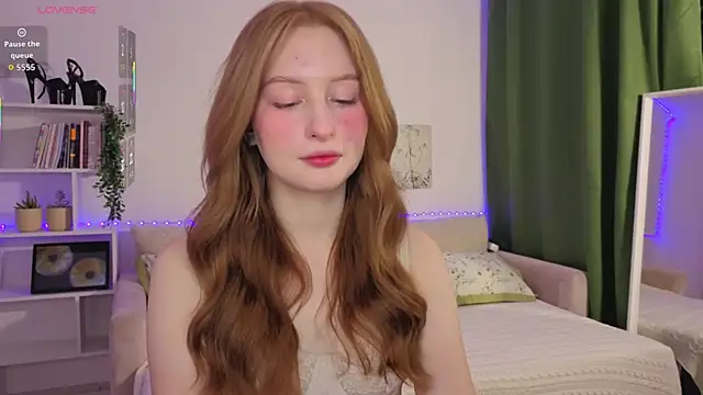Betty Twinkle online show from 09/28/25, 09:22
