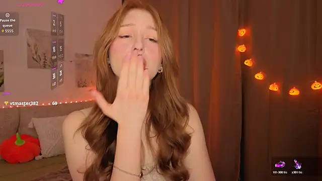 Betty Twinkle online show from 10/25/25, 10:21