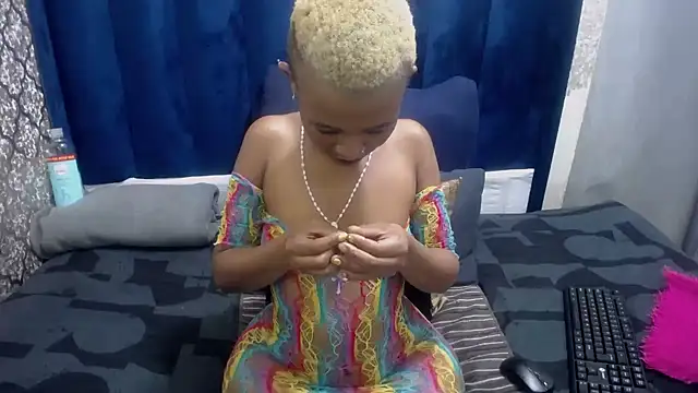 GoldenBigAssCurvy online show from 09/18/25, 09:18