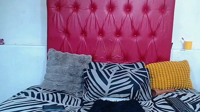 GoldenBigAssCurvy online show from 04/07/26, 12:45