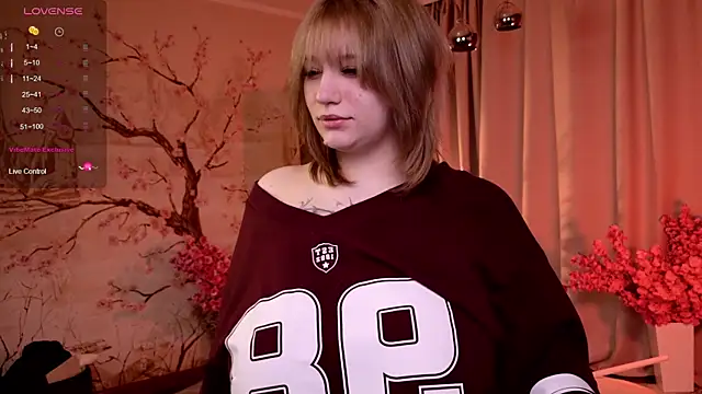 Morvelyn online show from 11/19/25, 07:03