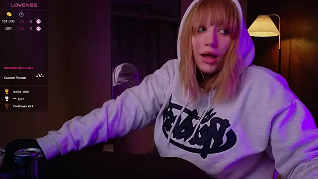 Morvelyn online show from 09/17/25, 09:06