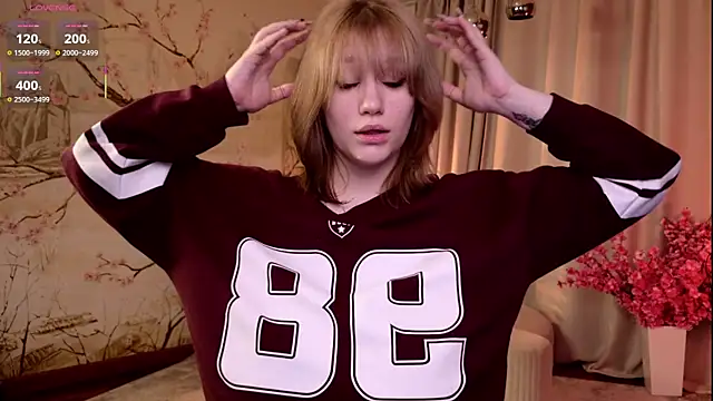 Morvelyn online show from 11/18/25, 04:43