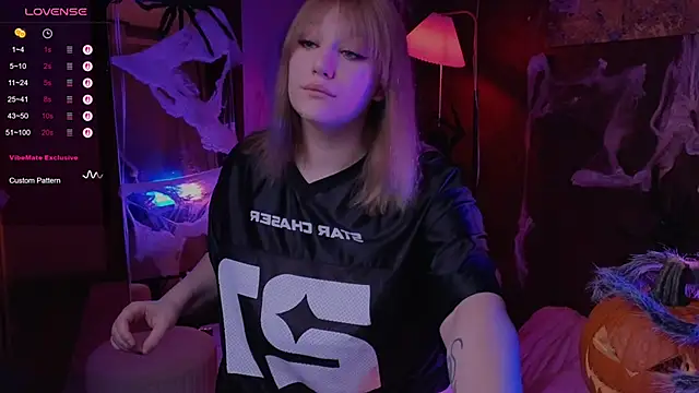 Morvelyn online show from 10/27/25, 06:31