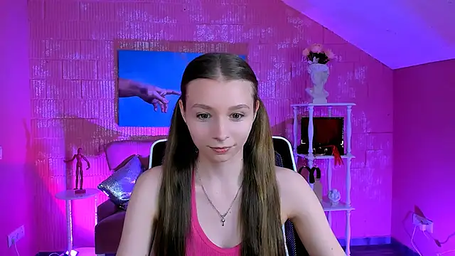 Snapshot of JulieDaniel chatting on 03/13/26, 04:39 JulieDaniel online show from 03/13/26, 04:39