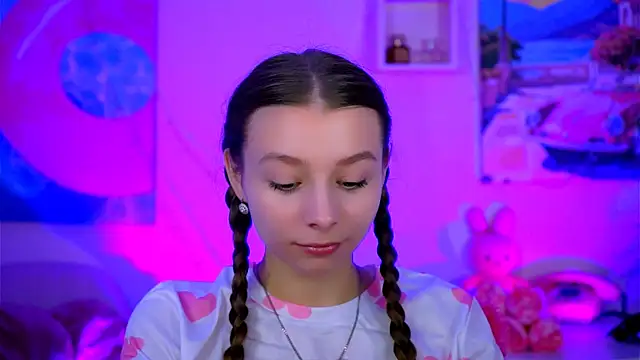 JulieDaniel online show from 10/26/25, 04:35