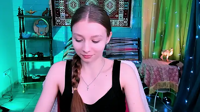 Snapshot of JulieDaniel chatting on 03/21/26, 08:19 JulieDaniel online show from 03/21/26, 08:19